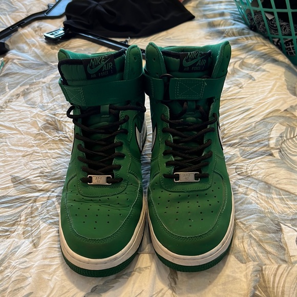 Nike Other - Nike Air Force 1 size 9 AF-1 82 Celtic green high tops with straps